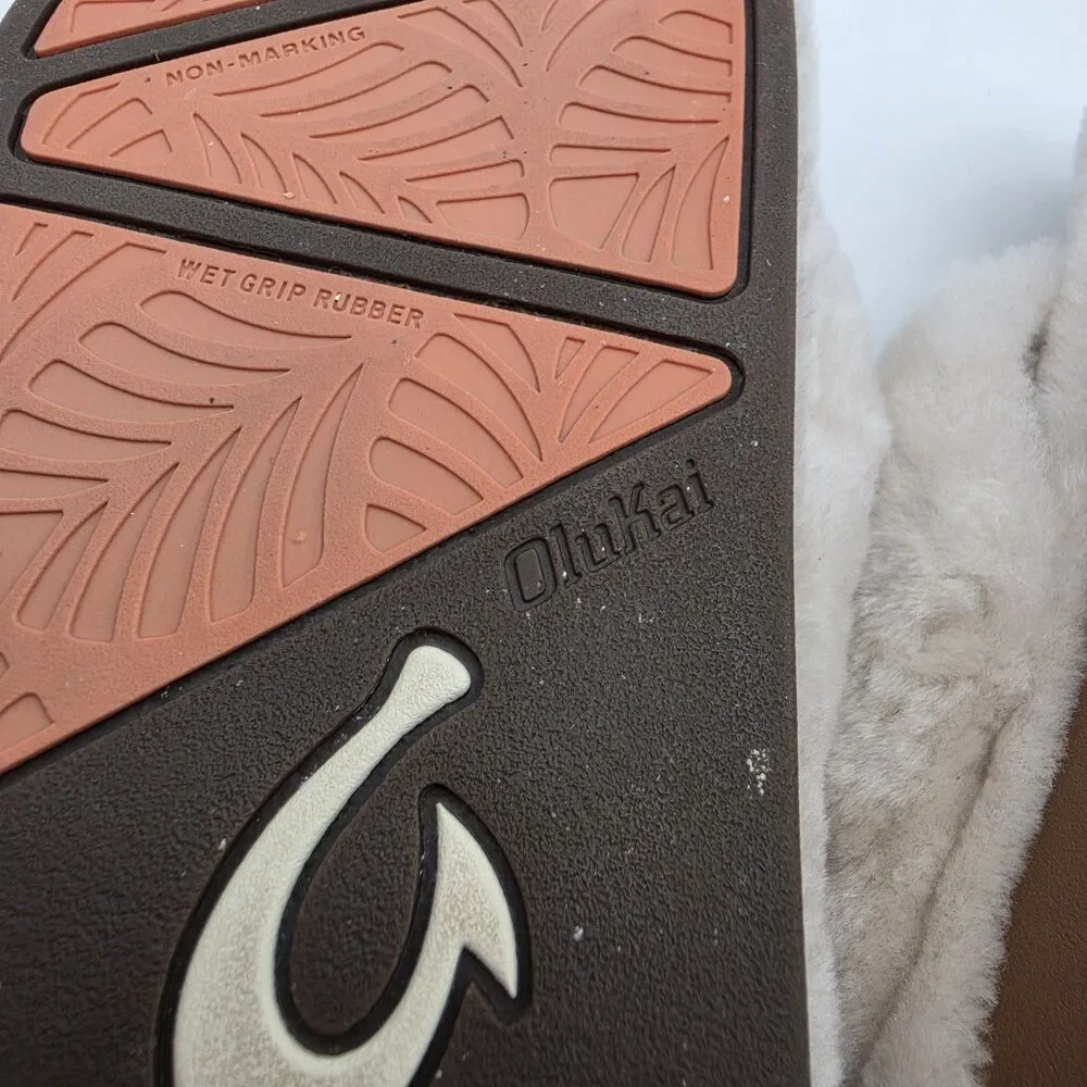OLUKAI Kipea Heu Genuine Slide Sandal -Women in Excellent Condition Size 9